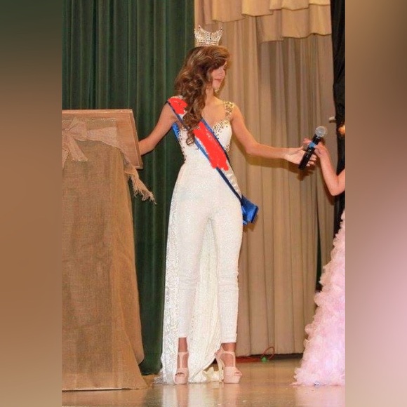 ‼️LAST DAY TO BUY: 1/31/2025‼️ 💛FUN FASHION💛 - Picture 3 of 15